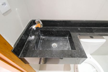 Casa à venda com 70m², 2 quartos e 2 vagasBanheiro