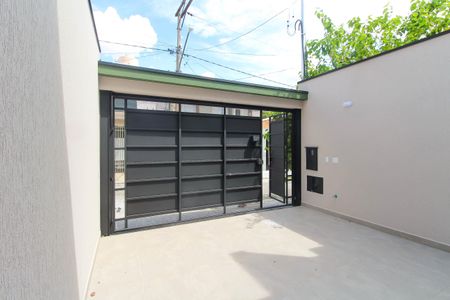 Casa à venda com 70m², 2 quartos e 2 vagasGaragem