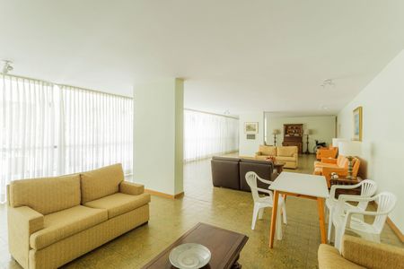 Apartamento para alugar com 90m², 2 quartos e 1 vagaHall social