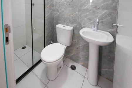 Apartamento para alugar com 32m², 2 quartos e sem vaga Apartamento para alugar com 32m², 2 quartos e sem vagaBanheiro