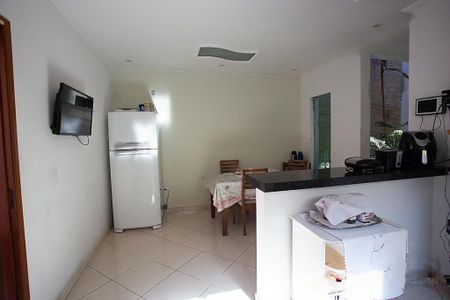 Casa à venda com 3 quartos, 200m² em Jardim Stella, Santo André