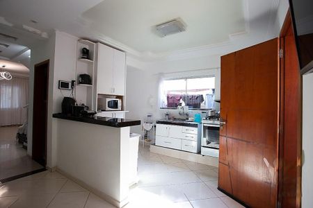 Casa à venda com 3 quartos, 200m² em Jardim Stella, Santo André