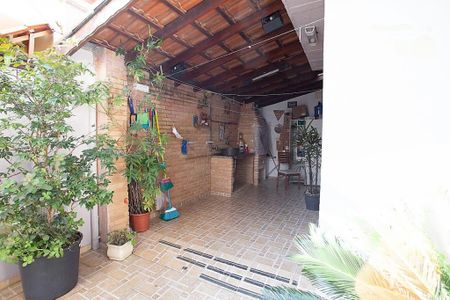 Casa à venda com 200m², 3 quartos e 2 vagas
