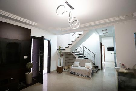 Casa à venda com 3 quartos, 200m² em Jardim Stella, Santo André