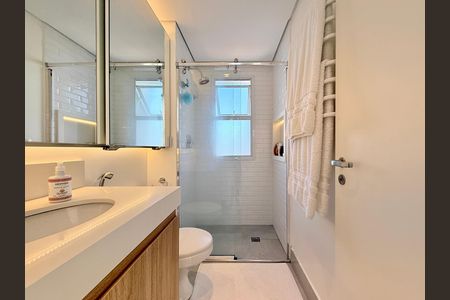 Apartamento à venda com 168m², 2 quartos e 3 vagasBanheiro Suíte 