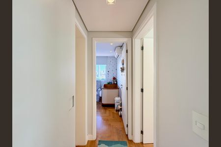 Apartamento à venda com 168m², 2 quartos e 3 vagasCorredor Quartos 