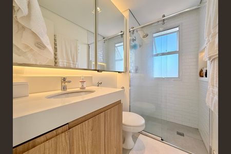 Apartamento à venda com 168m², 2 quartos e 3 vagasBanheiro Suíte 