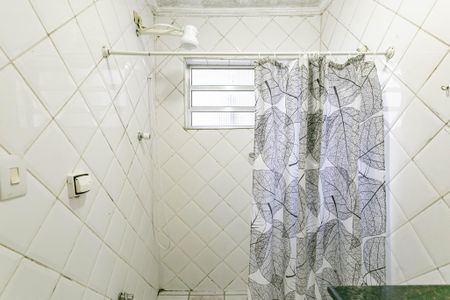 Casa para alugar com 60m², 1 quarto e sem vagaBnaheiro