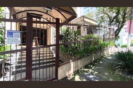 Apartamento para alugar com 40m², 1 quarto e 1 vagaFachada + Plaquinha