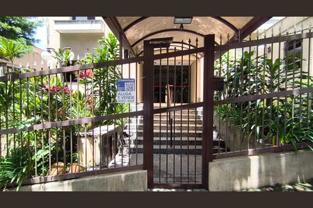 Apartamento para alugar com 40m², 1 quarto e 1 vagaFachada + Plaquinha