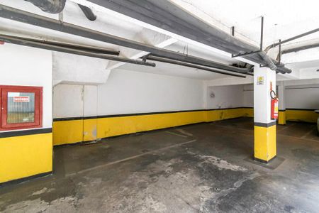 Apartamento para alugar com 110m², 3 quartos e 1 vaga Apartamento para alugar com 110m², 3 quartos e 1 vagaÁrea comum - Garagem