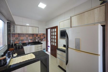 Cozinha de casa de condomínio para alugar com 3 quartos, 120m² em Ingleses do Rio Vermelho, Florianópolis