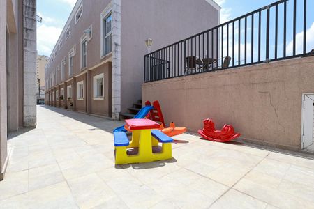 Casa de condomínio à venda com 100m², 2 quartos e 2 vagasÁrea comum - Playground