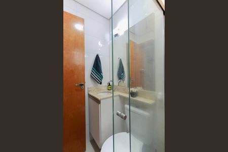 Casa de condomínio à venda com 100m², 2 quartos e 2 vagasBanheiro da suíte 2