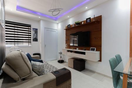 Sala de casa de condomínio à venda com 2 quartos, 100m² em Chora Menino, São Paulo