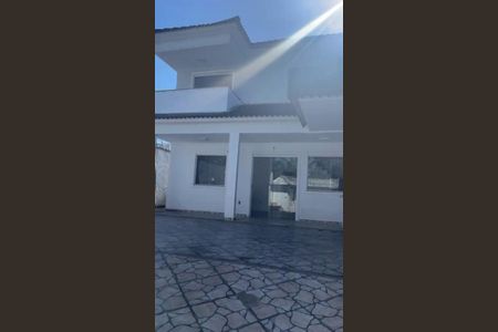 Casa de condomínio à venda com 198m², 4 quartos e 1 vagaFachada