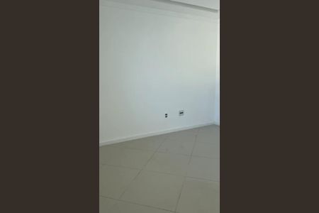 Sala de casa de condomínio para alugar com 4 quartos, 230m² em Recreio dos Bandeirantes, Rio de Janeiro