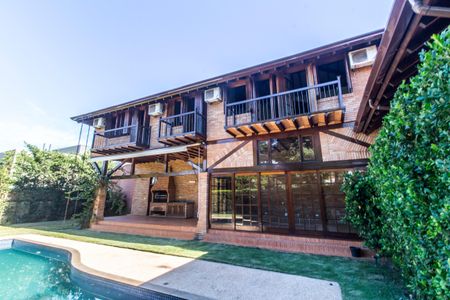 Casa de condomínio para alugar com 810m², 5 quartos e 6 vagas Casa de condomínio para alugar com 810m², 5 quartos e 6 vagasPiscina