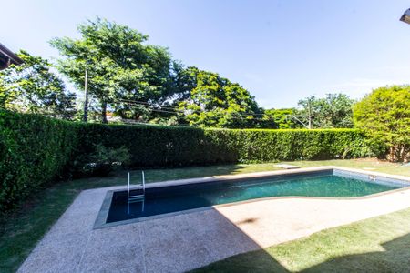 Casa de condomínio para alugar com 810m², 5 quartos e 6 vagas Casa de condomínio para alugar com 810m², 5 quartos e 6 vagasPiscina