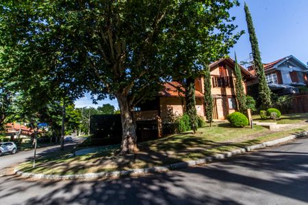 Casa de condomínio para alugar com 810m², 5 quartos e 6 vagas Casa de condomínio para alugar com 810m², 5 quartos e 6 vagasVista da Rua