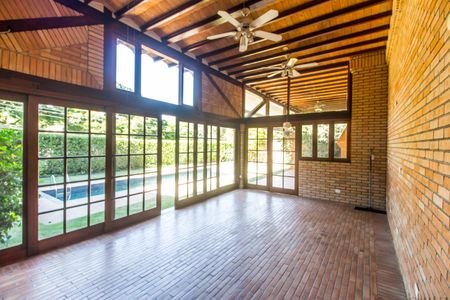 Casa de condomínio para alugar com 810m², 5 quartos e 6 vagas Casa de condomínio para alugar com 810m², 5 quartos e 6 vagasÁrea comum - Salão de festas