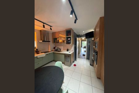 Apartamento para alugar com 170m², 3 quartos e 2 vagas Apartamento para alugar com 170m², 3 quartos e 2 vagasCozinha