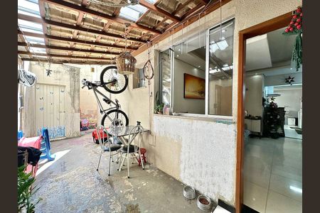 Apartamento à venda com 3 quartos, 76m² em Planalto, Belo Horizonte