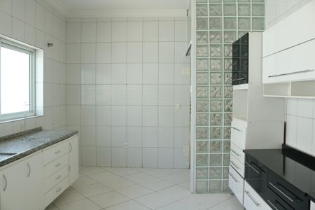 Casa à venda com 506m², 2 quartos e 6 vagasCozinha