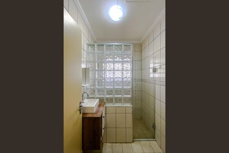 Casa para alugar com 70m², 2 quartos e sem vagaBanheiro