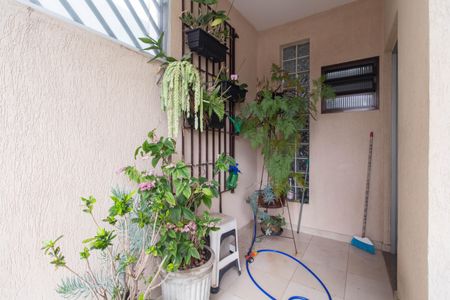 Casa à venda com 350m², 4 quartos e 2 vagas Casa à venda com 350m², 4 quartos e 2 vagasVaranda da Suíte 1