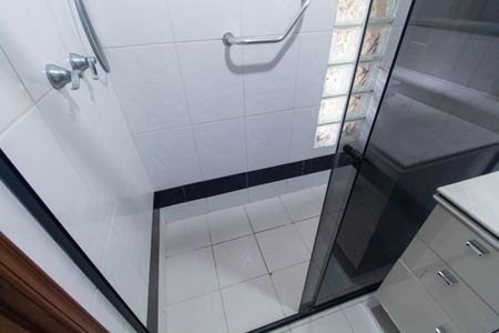 Casa à venda com 350m², 4 quartos e 2 vagas Casa à venda com 350m², 4 quartos e 2 vagasBanheiro da Suíte 1