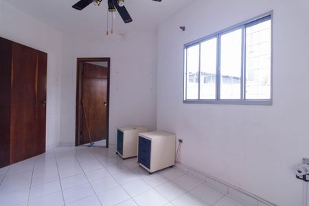 Casa à venda com 350m², 4 quartos e 2 vagas Casa à venda com 350m², 4 quartos e 2 vagasSuíte 4