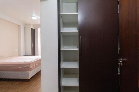 Suíte 1 de casa para alugar com 4 quartos, 350m² em Vila Mariana, São Paulo