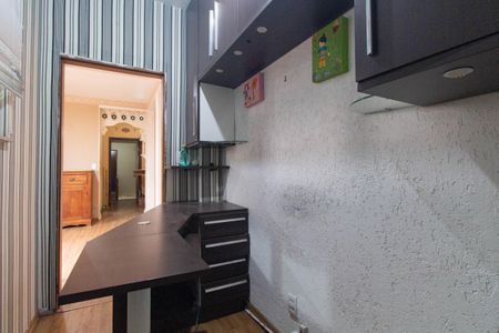 Casa à venda com 350m², 4 quartos e 2 vagas Casa à venda com 350m², 4 quartos e 2 vagasEscritório