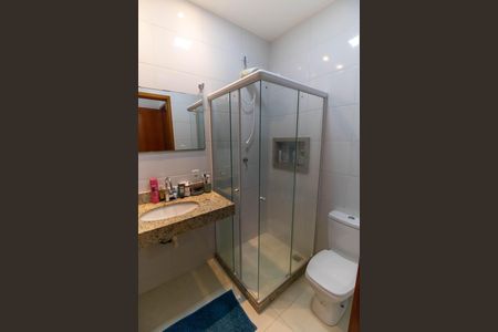 Casa à venda com 120m², 3 quartos e 2 vagasBanheiro da Suíte 2