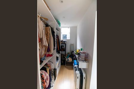 Casa à venda com 120m², 3 quartos e 2 vagasCloset da suíte 1
