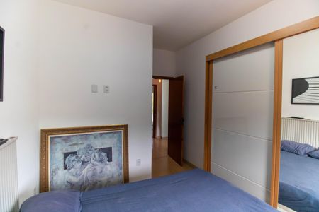 Casa à venda com 120m², 3 quartos e 2 vagasSuíte 2