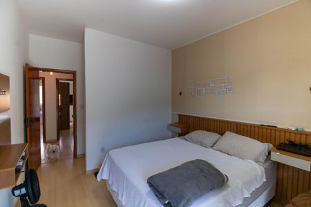 Casa à venda com 120m², 3 quartos e 2 vagasSuíte 1