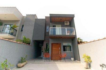 Casa à venda com 120m², 3 quartos e 2 vagasFachada