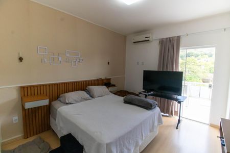 Casa à venda com 120m², 3 quartos e 2 vagasSuíte 1