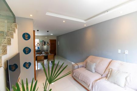 Casa à venda com 120m², 3 quartos e 2 vagasSala e Cozinha 