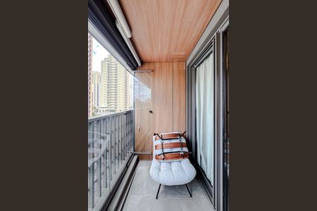 Varanda de kitnet/studio para alugar com 1 quarto, 26m² em Vila Regente Feijó, São Paulo
