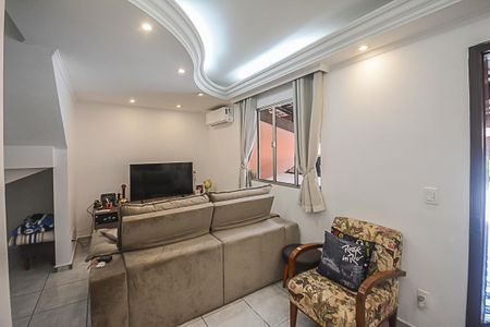 Casa de condomínio para alugar com 107m², 3 quartos e 2 vagas Casa de condomínio para alugar com 107m², 3 quartos e 2 vagasSala