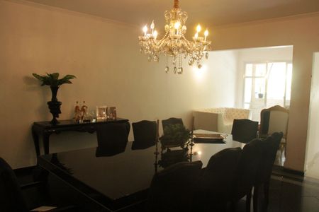 Apartamento para alugar com 230m², 3 quartos e 2 vagasSala