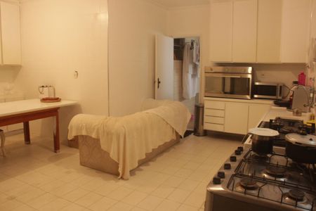 Apartamento para alugar com 230m², 3 quartos e 2 vagasCozinha e Área de Serviço