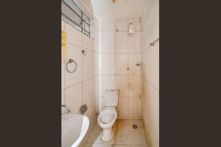 Banheiro de casa para alugar com 1 quarto, 80m² em Nova Vista, Belo Horizonte