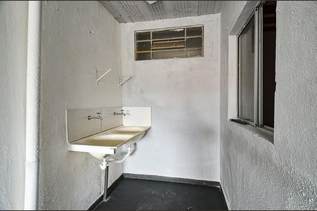 Casa para alugar com 80m², 1 quarto e 1 vagaÁrea de Serviço