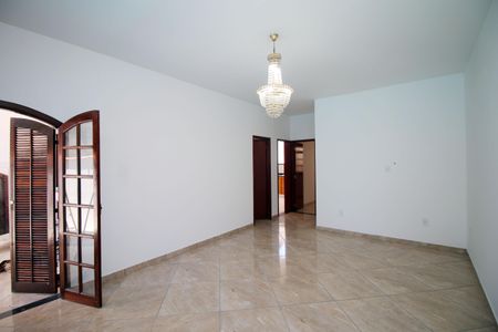 Casa para alugar com 2 quartos, 90m² em Penha, Rio de Janeiro