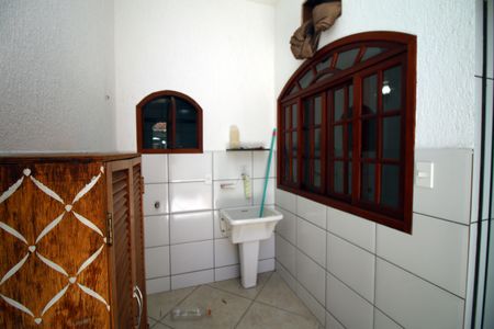 Casa para alugar com 90m², 2 quartos e 1 vagaÁrea de Serviço