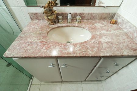 Apartamento para alugar com 168m², 3 quartos e 3 vagas Apartamento para alugar com 168m², 3 quartos e 3 vagasBanheiro Social